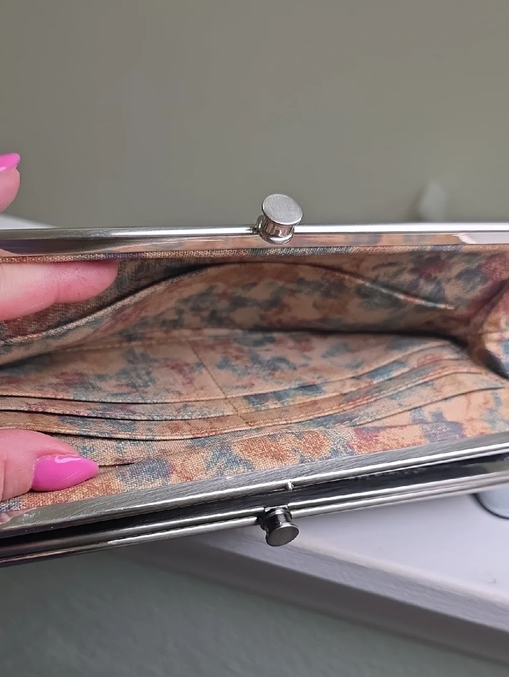 HOBO Black Leather Floral Embossed "Lauren" Double Snap Fold Open Clutch EUC - Picture 13 of 15
